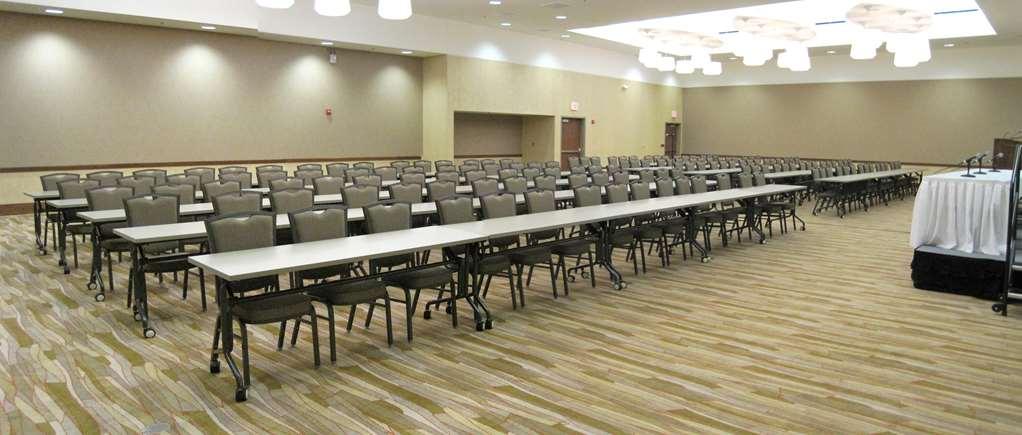 I Hotel And Illinois Conference Center - Champaign Servis gambar